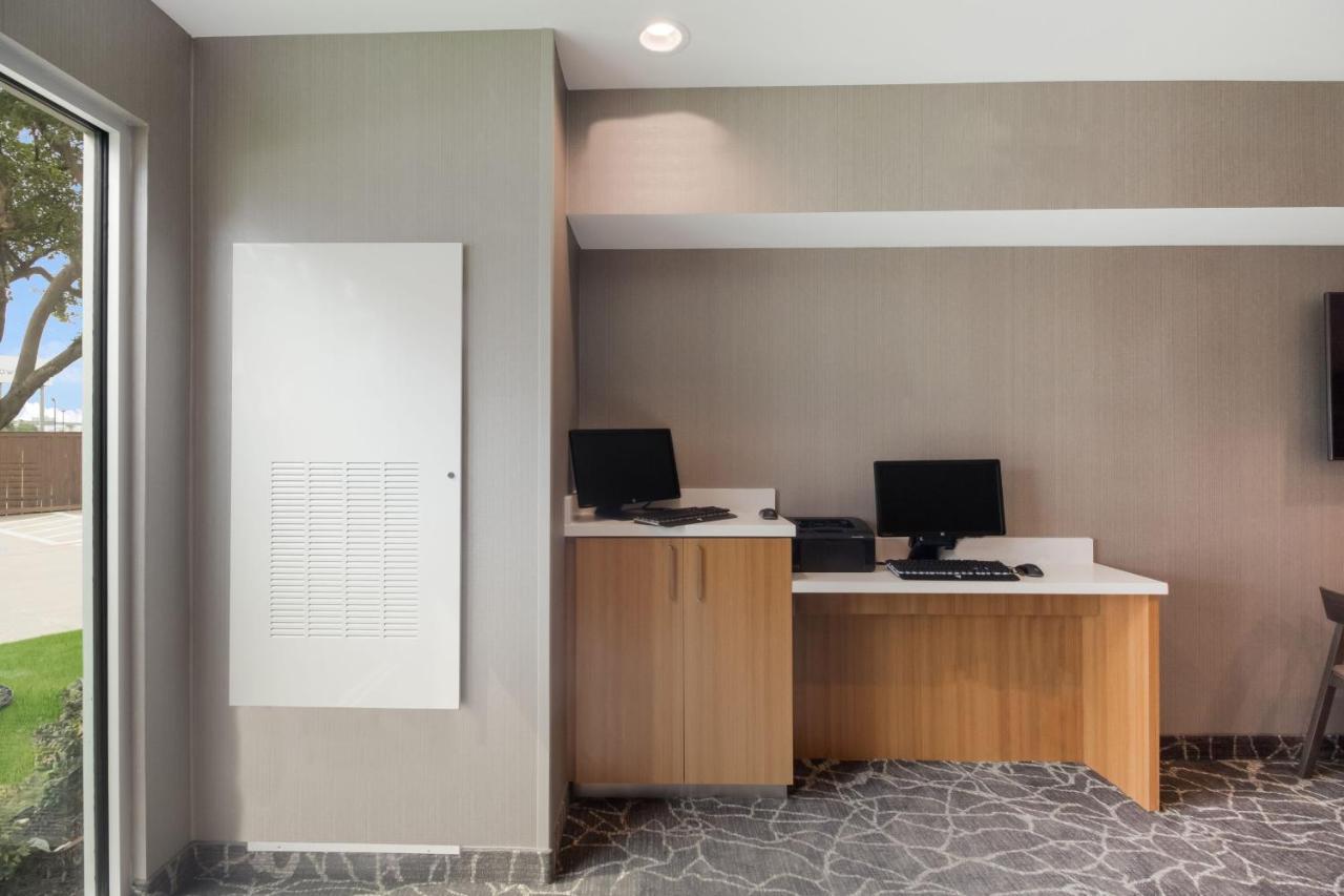 Springhill Suites By Marriott Dallas Nw Highway At Stemmons / I-35East Eksteriør bilde