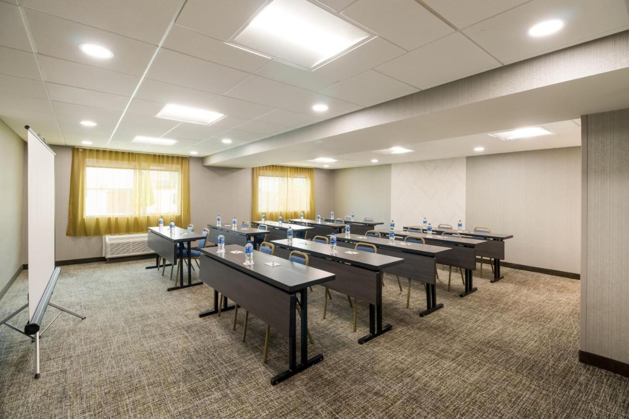 Springhill Suites By Marriott Dallas Nw Highway At Stemmons / I-35East Eksteriør bilde